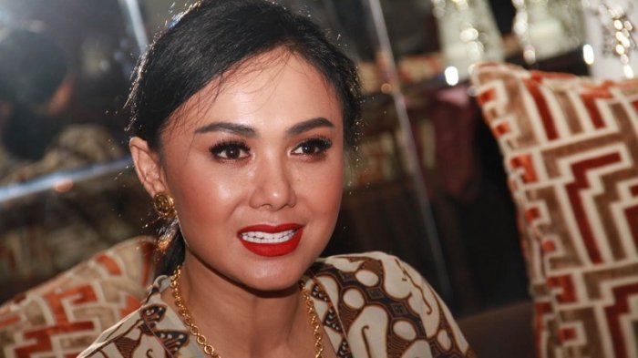 Nama Asli Artis